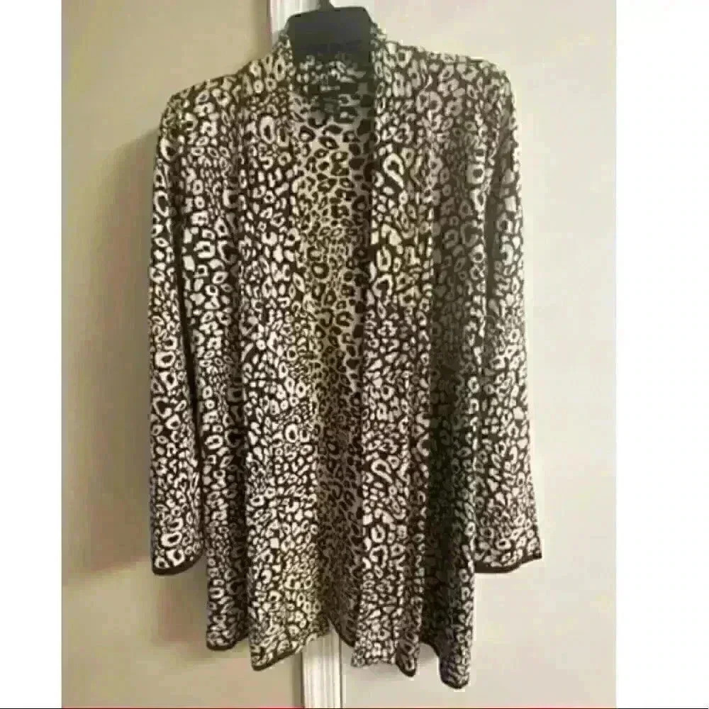 Style & CO. 𝅺- Style &Co Leopard Print Knit Open Front Cardigan, Small
